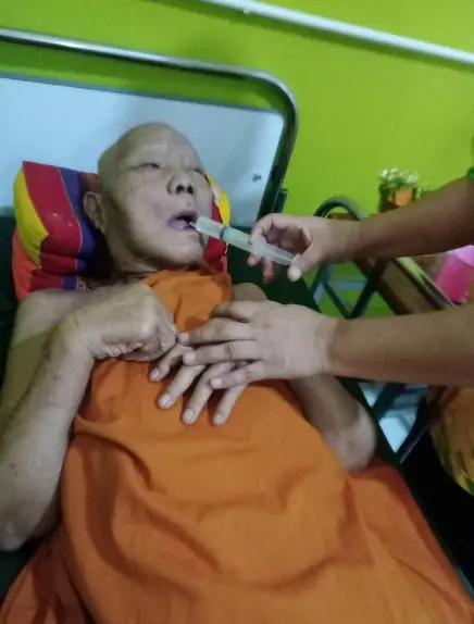 การดูแลพระสงฆ์อาพาธระยะสุดท้ายอย่างใกล้ชิด