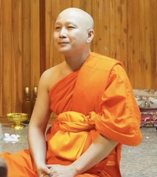 พระอาจารย์อาภาสิริ
